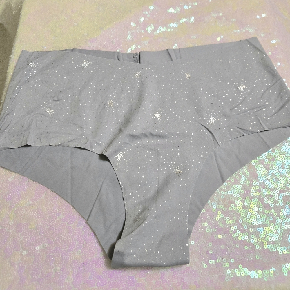 5/$40🛍 Victoria's Secret No Show Cheeky Panty Silver Stars NWOT